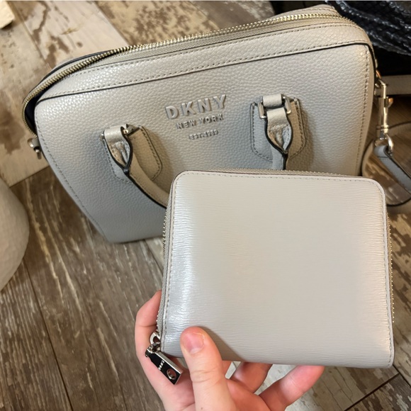 DKNY GREY BAG & WALLET - Picture 6 of 8